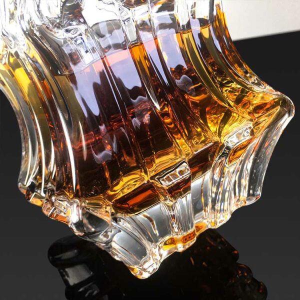 decanter whiskey