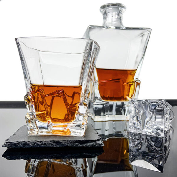 whiskey drinking set